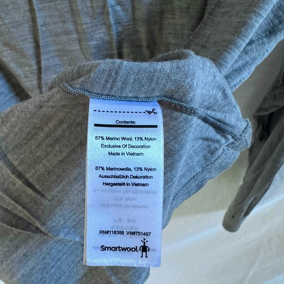 Smartwool Merino 150 Gray Top - Picture 4 of 4